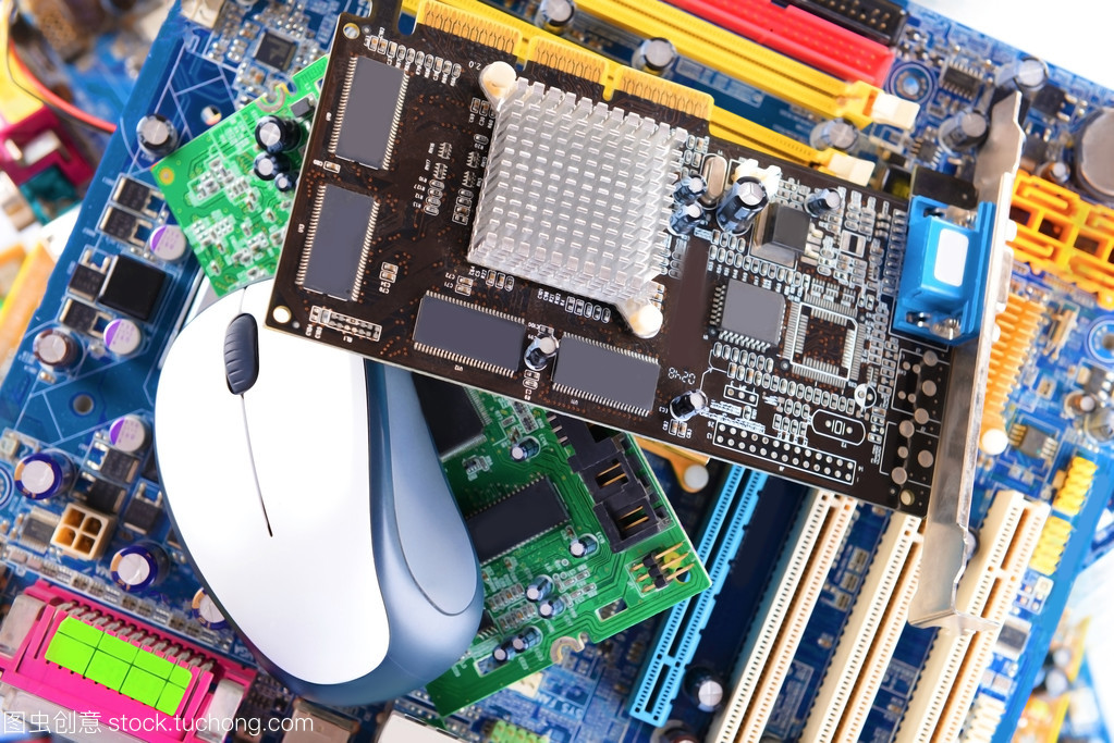 電腦主板關閉與家電銷售的關聯分析